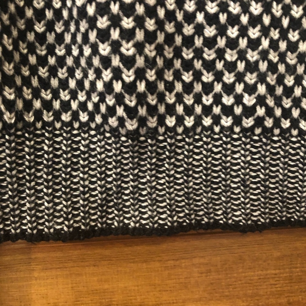 Wyatt Collection/ Black and Grey Sweater / cowl neck/ size SPP / cropped - Picture 11 of 12